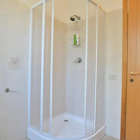 Izzhome Oasis Apartamento Pula