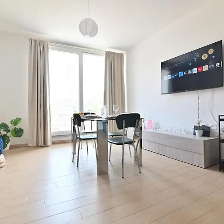 Izzhome Oasis Apartmán
