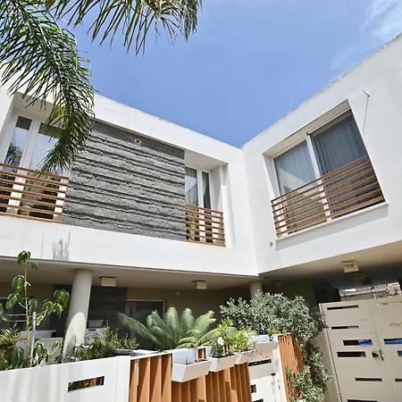 Izzhome Oasis * Pula